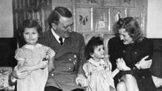 एफबीआई ने दस्तावेजों को घोषित किया: हिटलर एक पनडुब्बी पर अर्जेंटीना से बच निकला